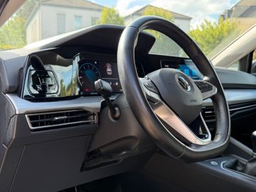 Volkswagen Golf - 11