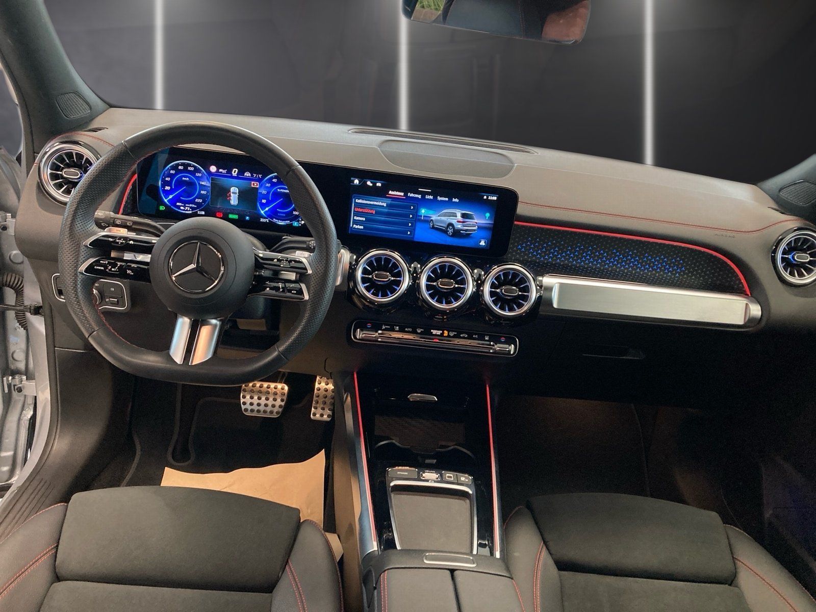 Fahrzeugabbildung Mercedes-Benz EQB 250+ AMG*Distronic*360°*Memory*7-Sitzer*Totw