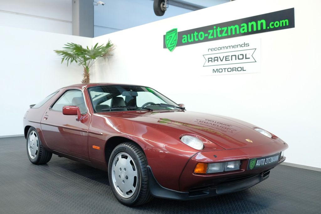 Porsche 928