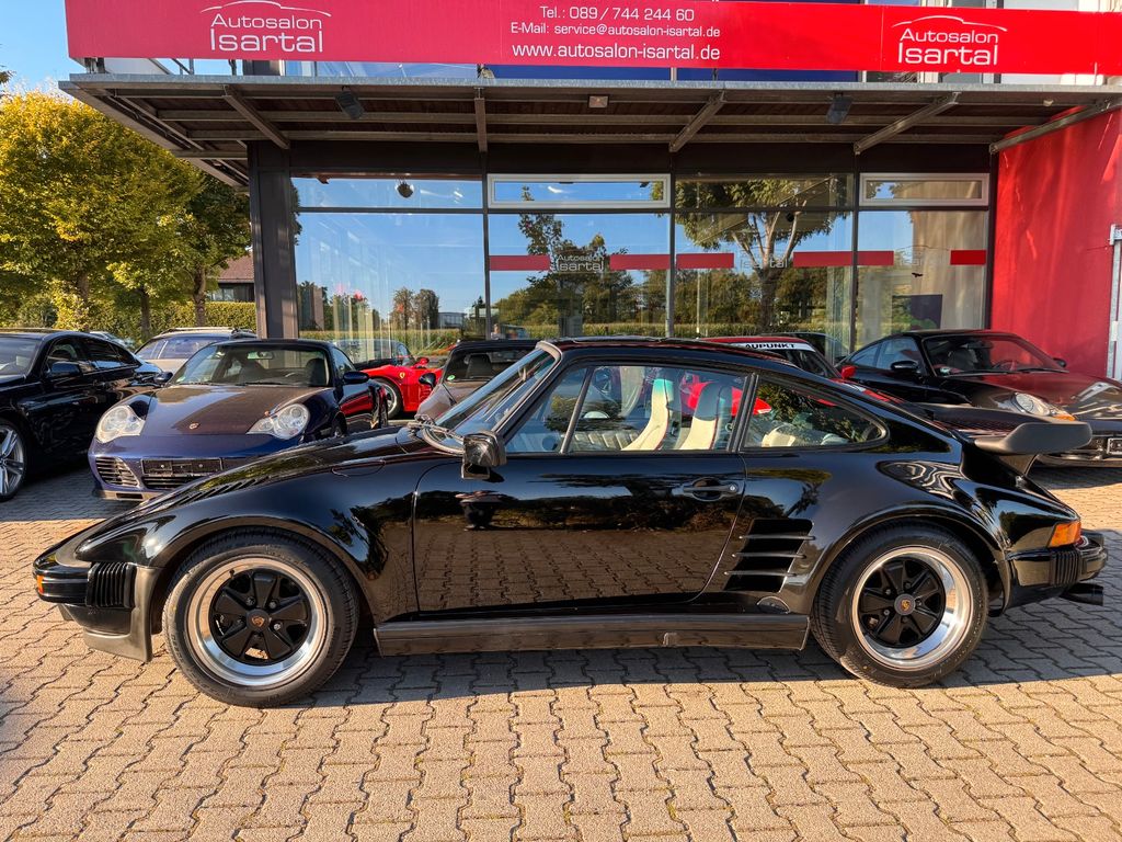 Porsche 930