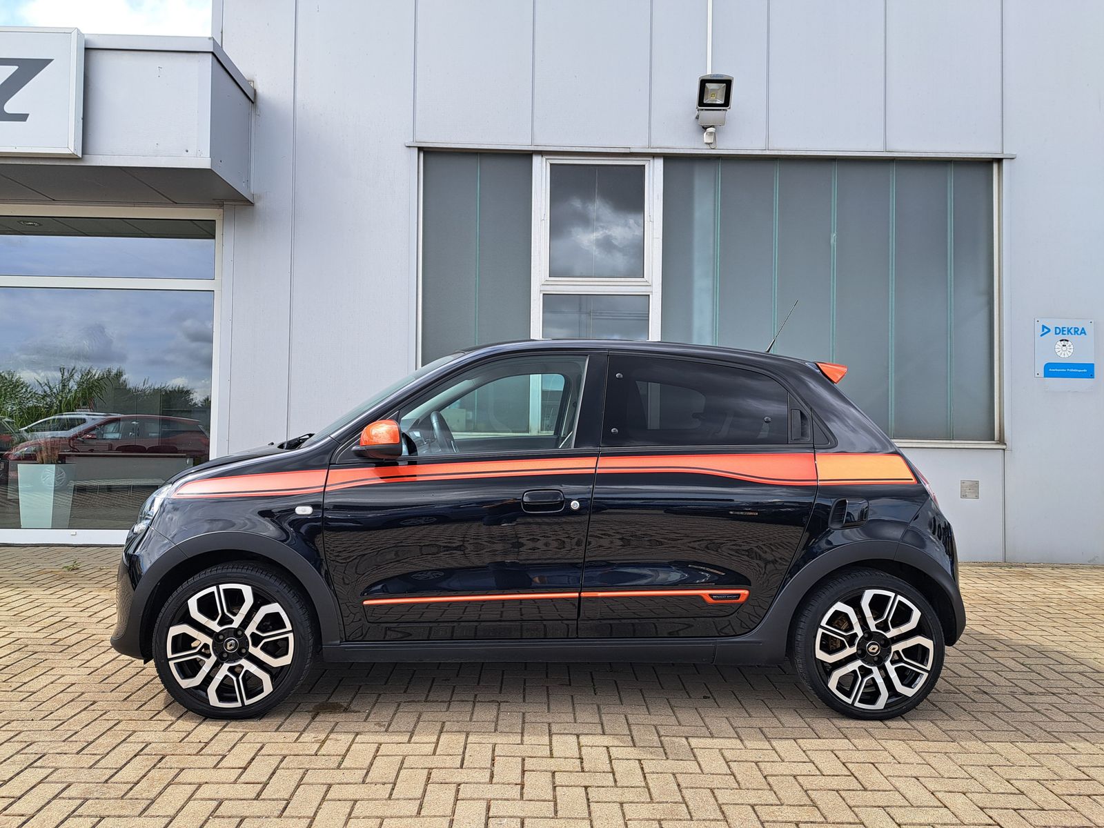 Fahrzeugabbildung Renault Twingo GT TCe 110 PS TEIL-LEDER SITZHEIZUNG ALU