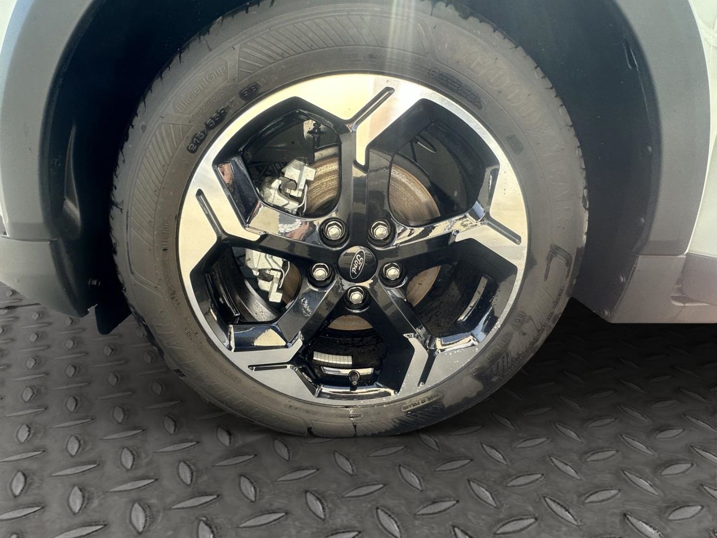 Fahrzeugabbildung Ford Tourneo Courier Active 1.0 EcoBoost WINTERPAKET