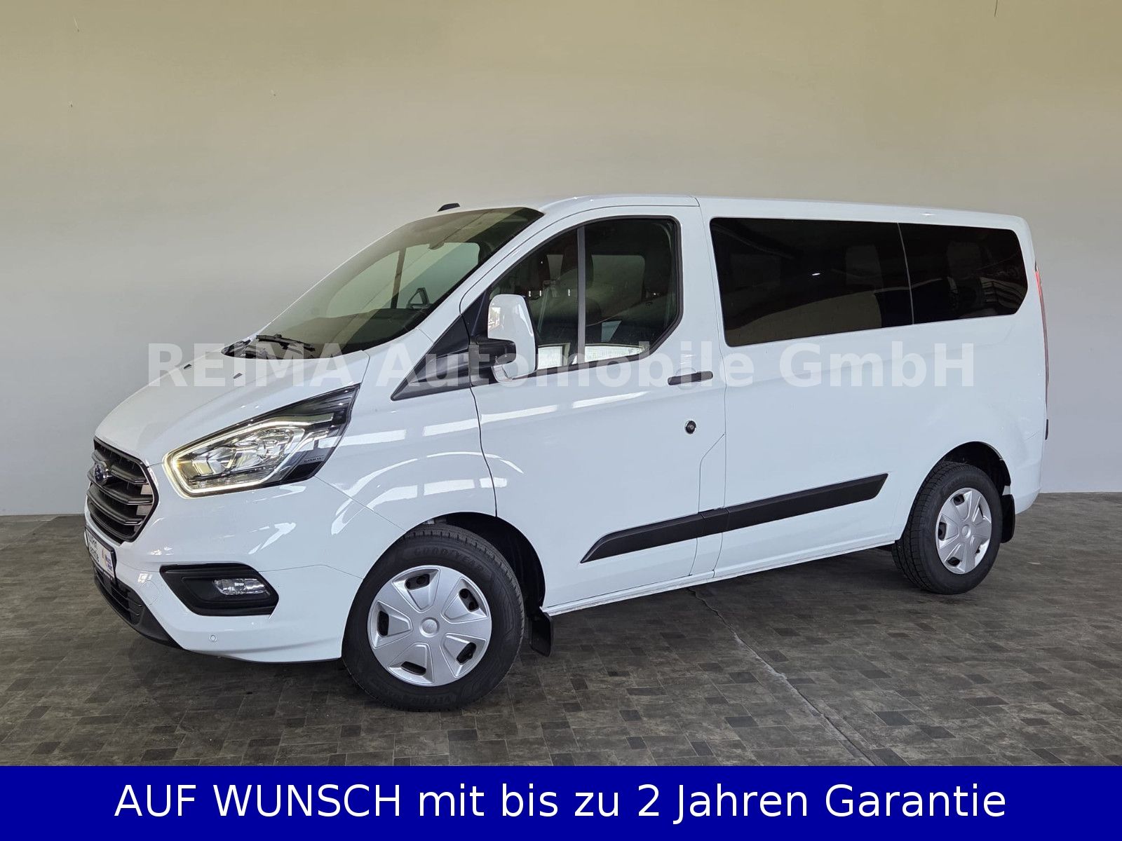 Fahrzeugabbildung Ford Transit Custom 2,0 TDi Kombi 9 Sitzer, Kamera