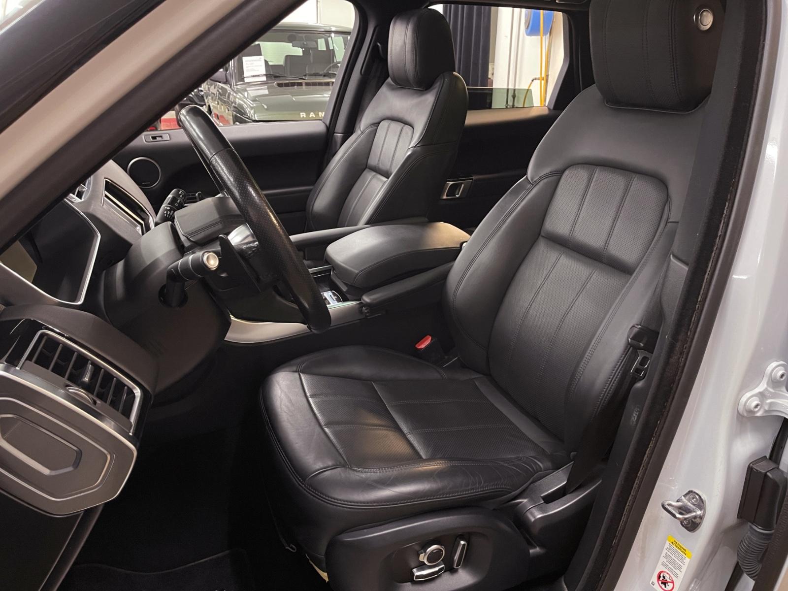Land Rover Range Rover Sport SCV8 HSE Dynamic