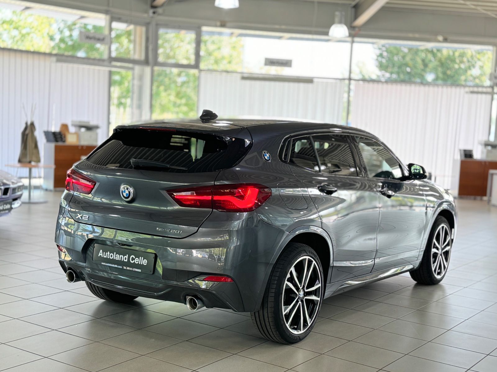 Fahrzeugabbildung BMW X2 sD20i MSport Kamera DAB AHK Alarm HiFi 19Zoll