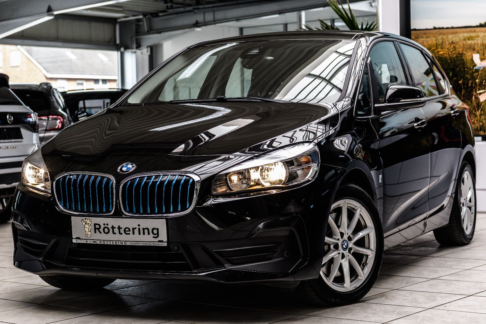 Fahrzeugabbildung BMW 2er Active Tourer 225 xe Advantage Kamera 165kw