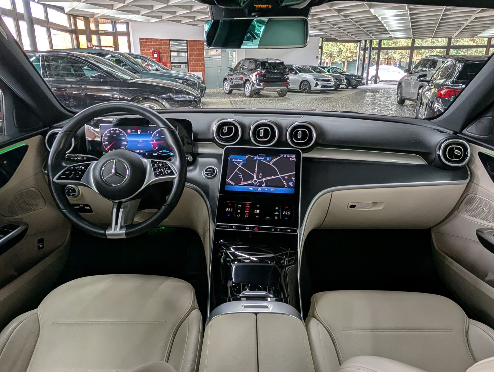 Fahrzeugabbildung Mercedes-Benz C 220 d T 2x Avantgarde LED AHK LEDER KAM 4x-SHZ
