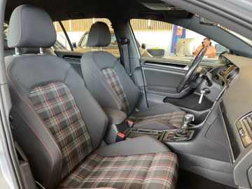 Volkswagen Golf VII Lim. GTI BMT *1.HAND*NAVI*TEMP*PDC*