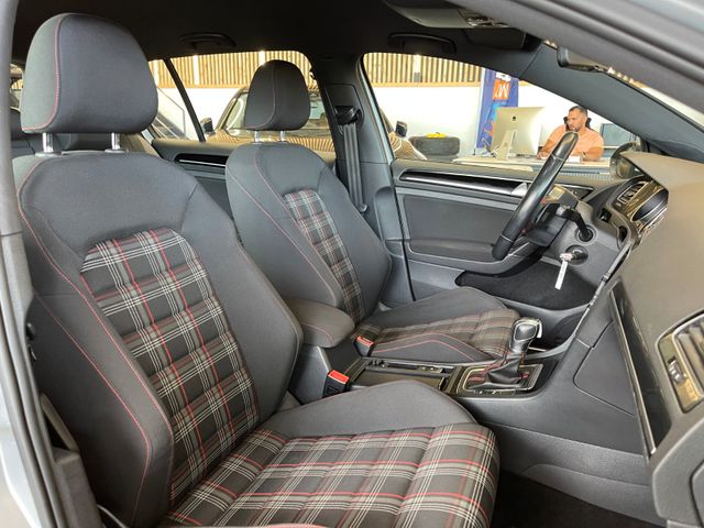 Volkswagen Golf VII Lim. GTI BMT *1.HAND*NAVI*TEMP*PDC*