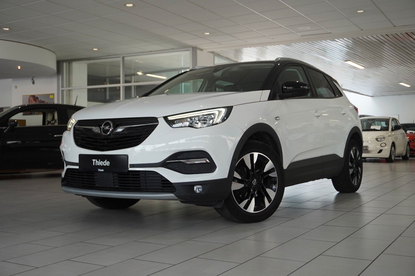 Fahrzeugabbildung Opel Grandland 1.5D ELEGANCE NAVI/LED/KAMERA/SPORT/SH