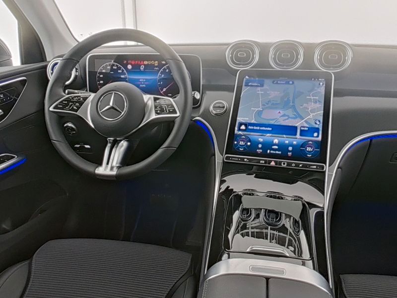 Fahrzeugabbildung Mercedes-Benz GLC 200 4M Avantgarde AHK+Memory+Totw+Kam+Ambi