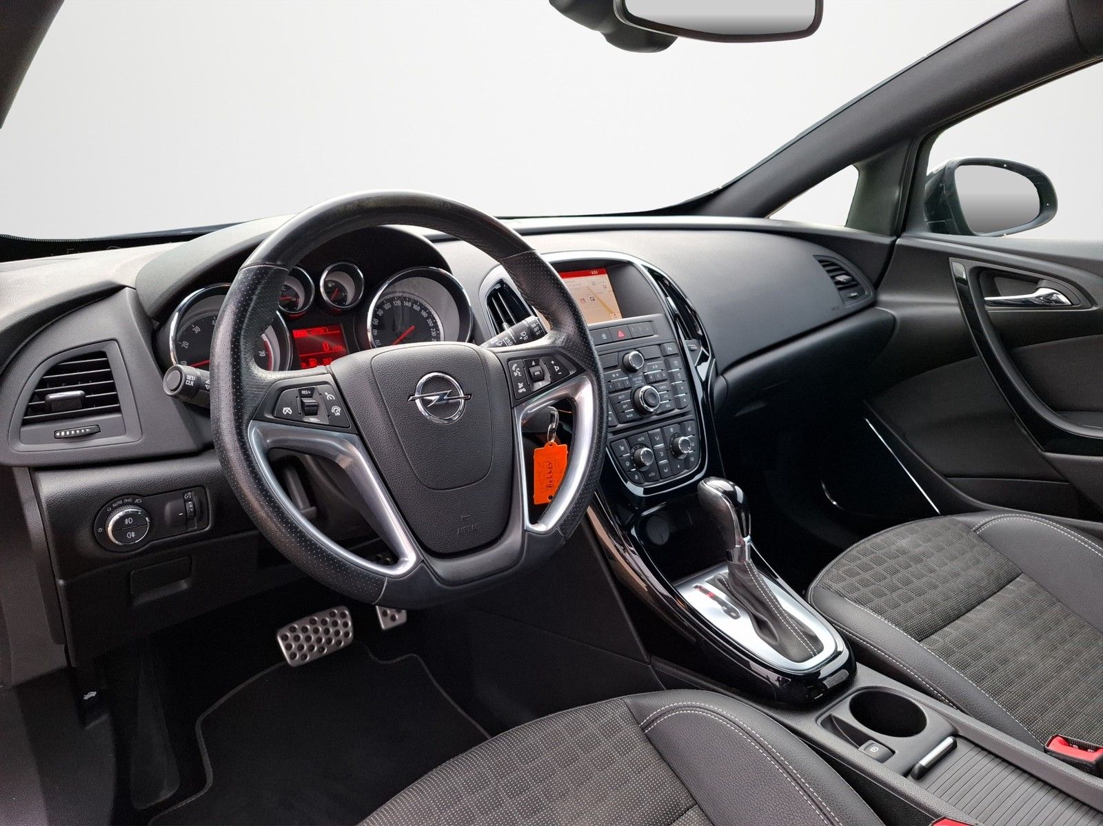 OPEL Astra J GTC 1.6 Turbo Excite AUTOMATIK / NAVI / - Image 10