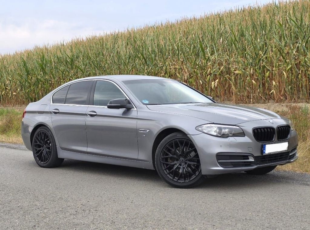 Image of BMW 520
