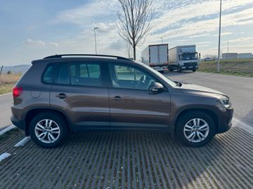 Volkswagen Tiguan - 4