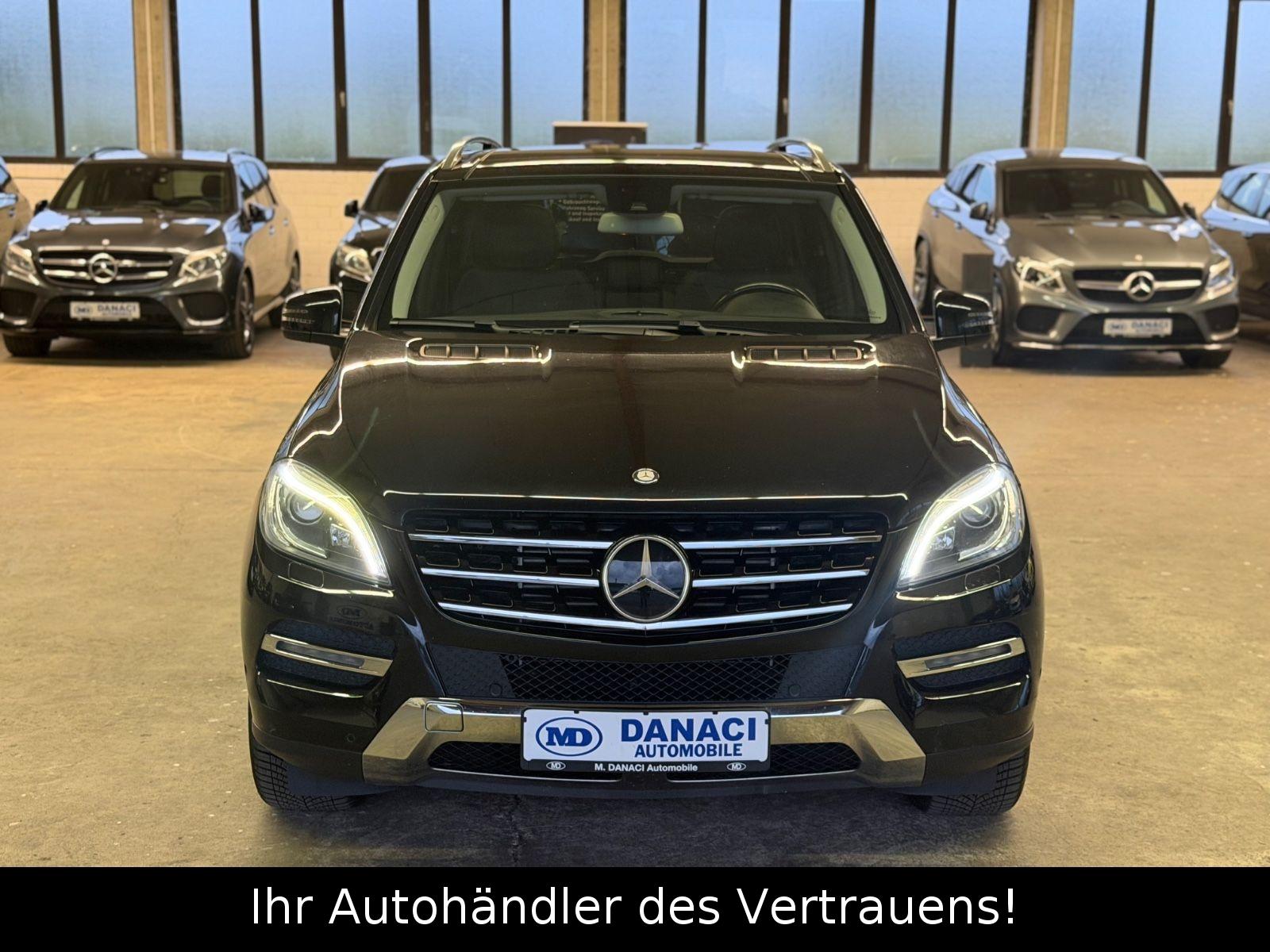 Mercedes-Benz ML 350CDI BlueTec 4Matic*Pano*DISTRONIC*AHK*NAVI