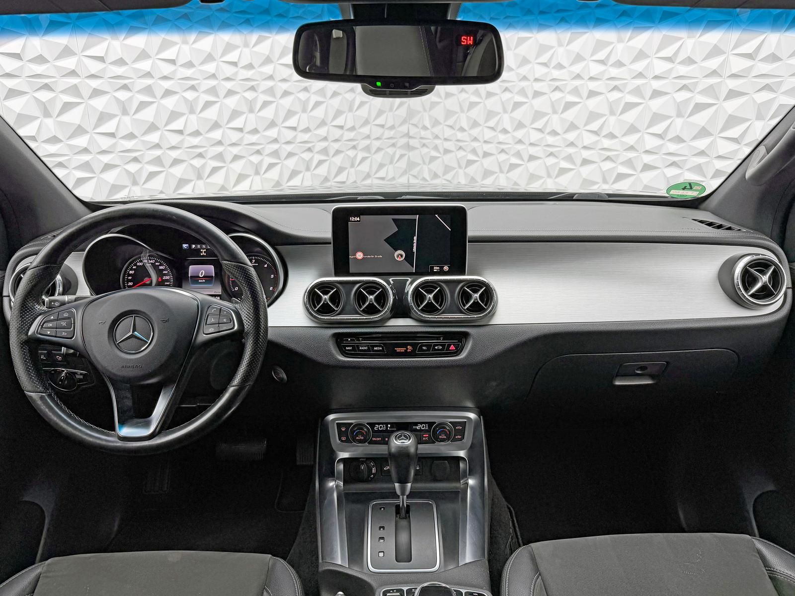 Fahrzeugabbildung Mercedes-Benz X 350d POWER-EDITION/4MATIC/LED/KEYLES/360°/AHK