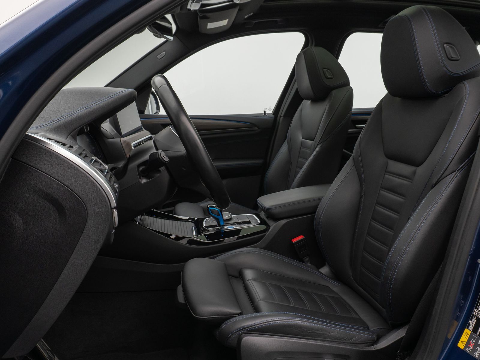 Fahrzeugabbildung BMW iX3 Impressive M Sport Panorama 360°HUD DAB H/K