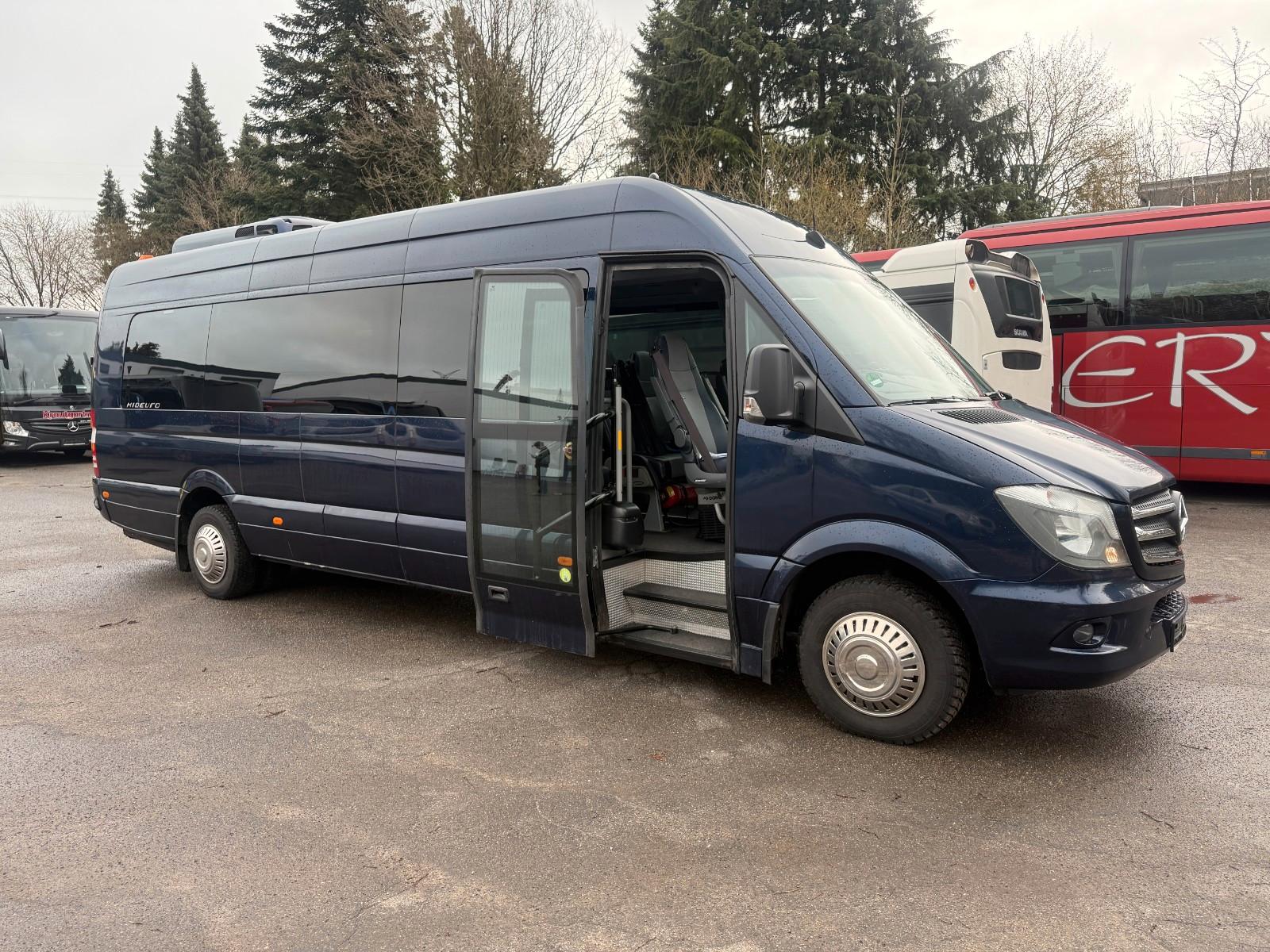 Mercedes-Benz Sprinter 519 CDI / VDL Ausstattung 21 Sitze