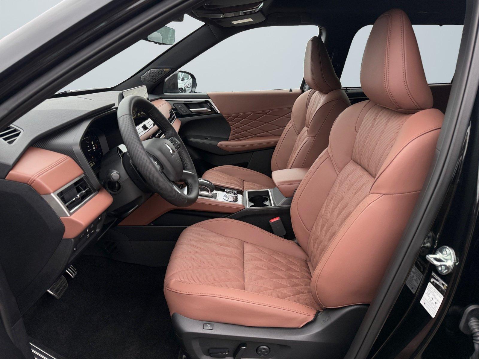 Mitsubishi Outlander Top Luxury 2.4 PHEV ACC+PDC+4xSHZ+NAV