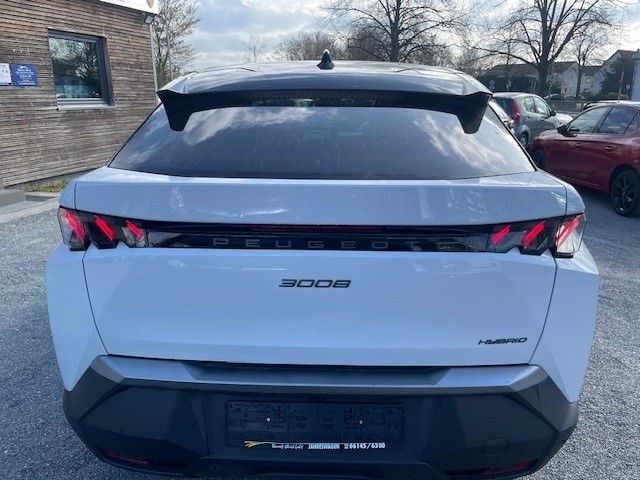 Fahrzeugabbildung Peugeot 3008 GT MHeV AT+Navi+beh. Frontscheibe+Allwetter