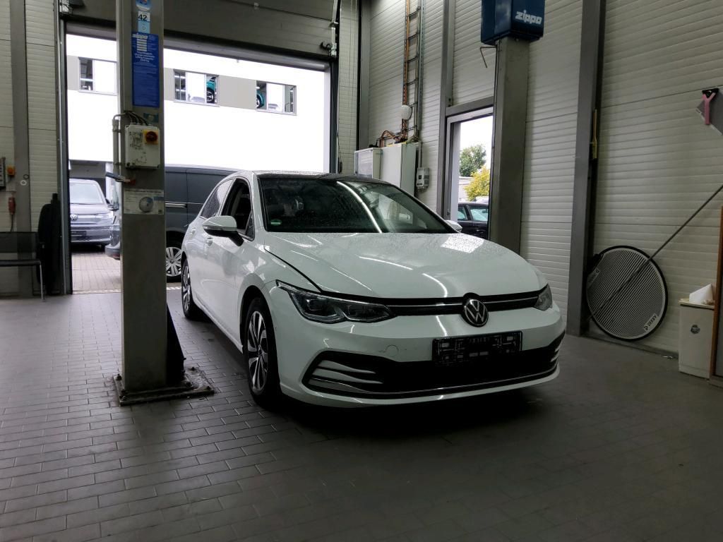 Volkswagen Golf VIII 2.0 TDI PANO/HEADUP/IQ LIGHT/AHK/SHZ imagem 2