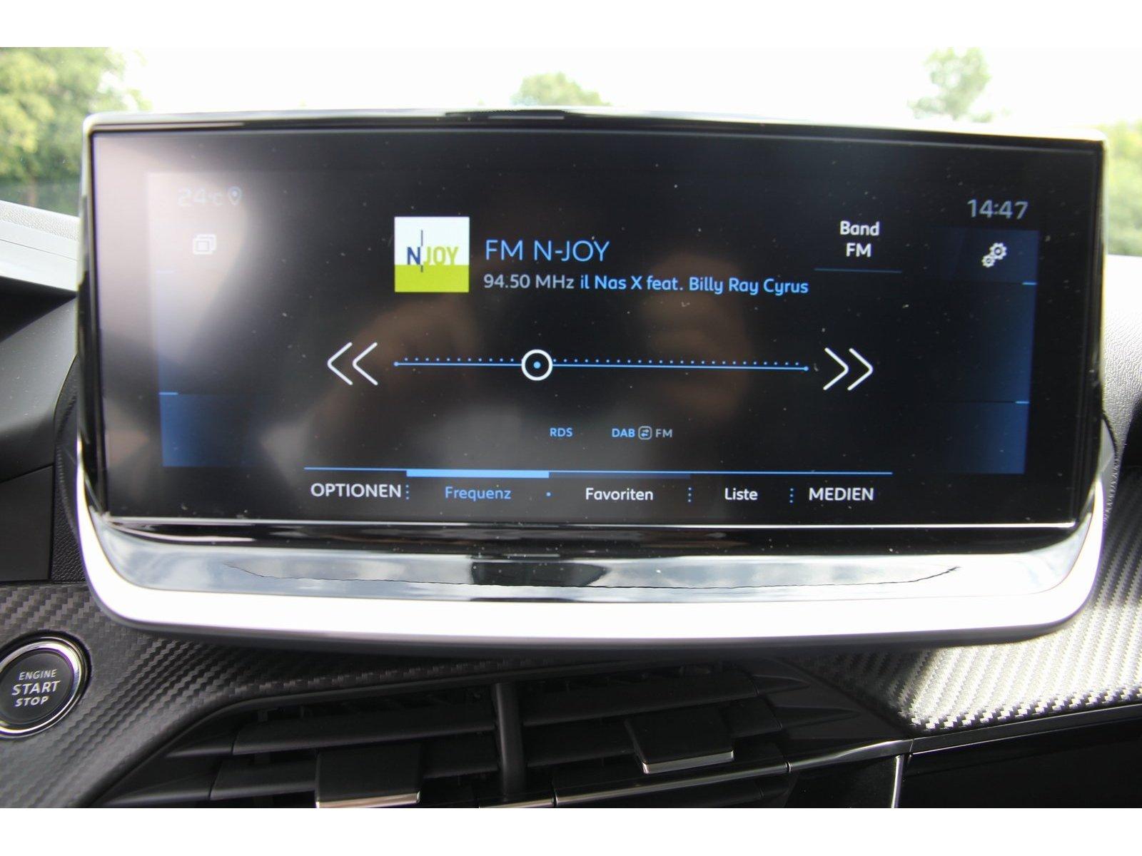 Peugeot 2008 Allure Pack BHDi 110 Navi SHZ RFK Carplay