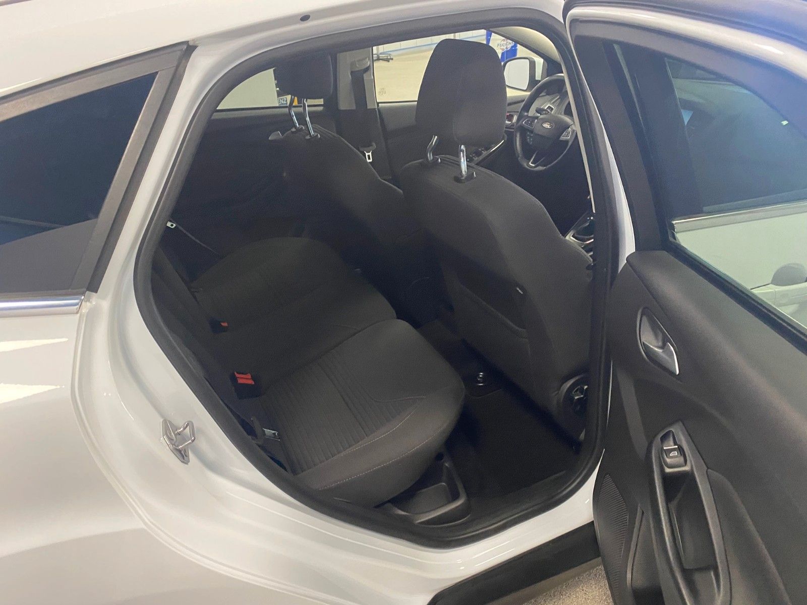 Fahrzeugabbildung Ford Focus 1.0 EcoBoost Titanium+NAVI+TELEFON+ALU+BC+