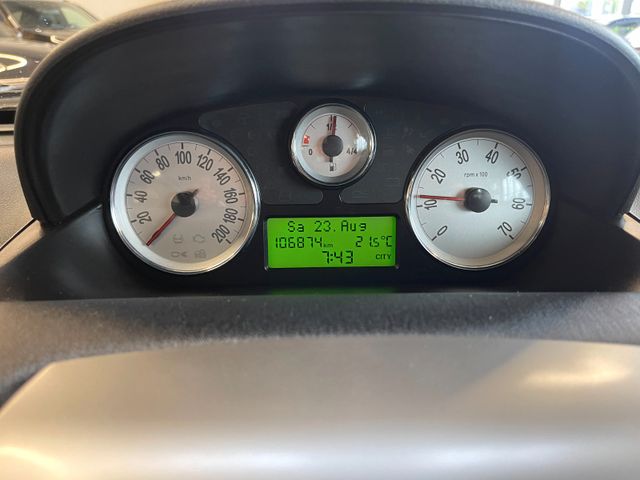 Lancia Ypsilon 1.4 8V Oro *KLIMAAUT.*2.HD*TÜV 062027*