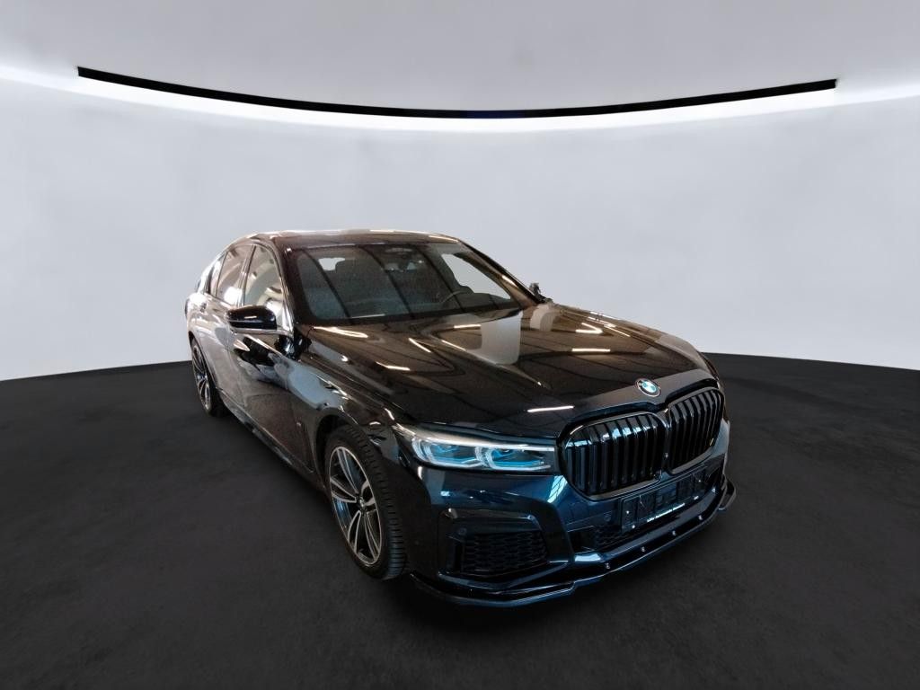 Image of BMW 740