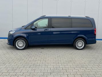 Mercedes V 220 - 4