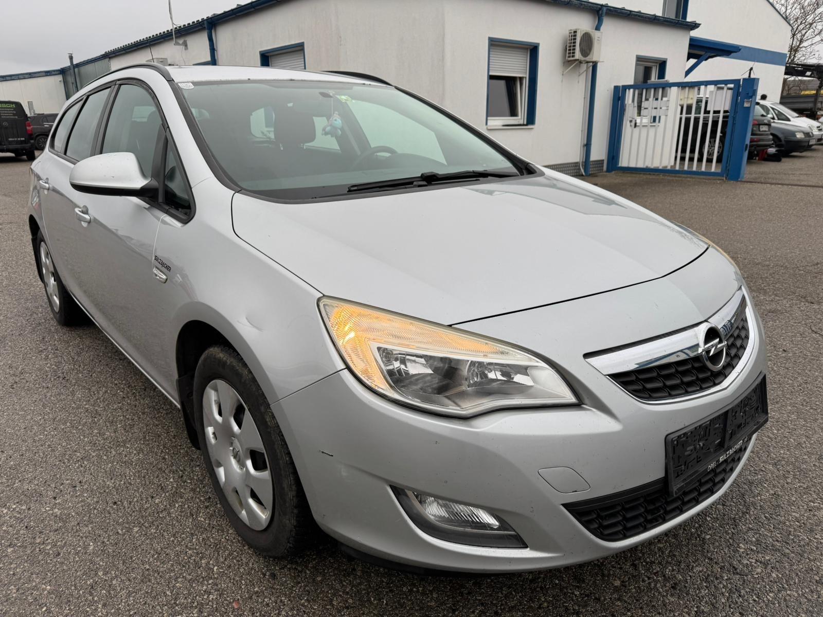 Opel Astra J Sports Tourer Selection