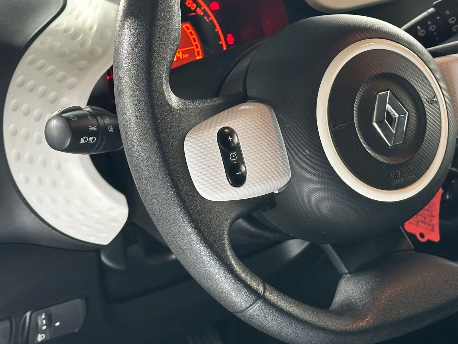 Twingo Life*1.Hand*Elektr.Fenster*5-Türer*HU Neu