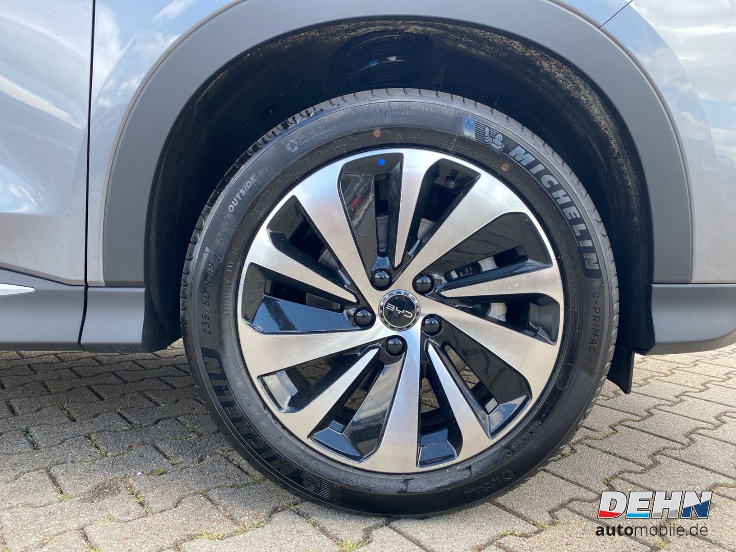 BYD SEAL U