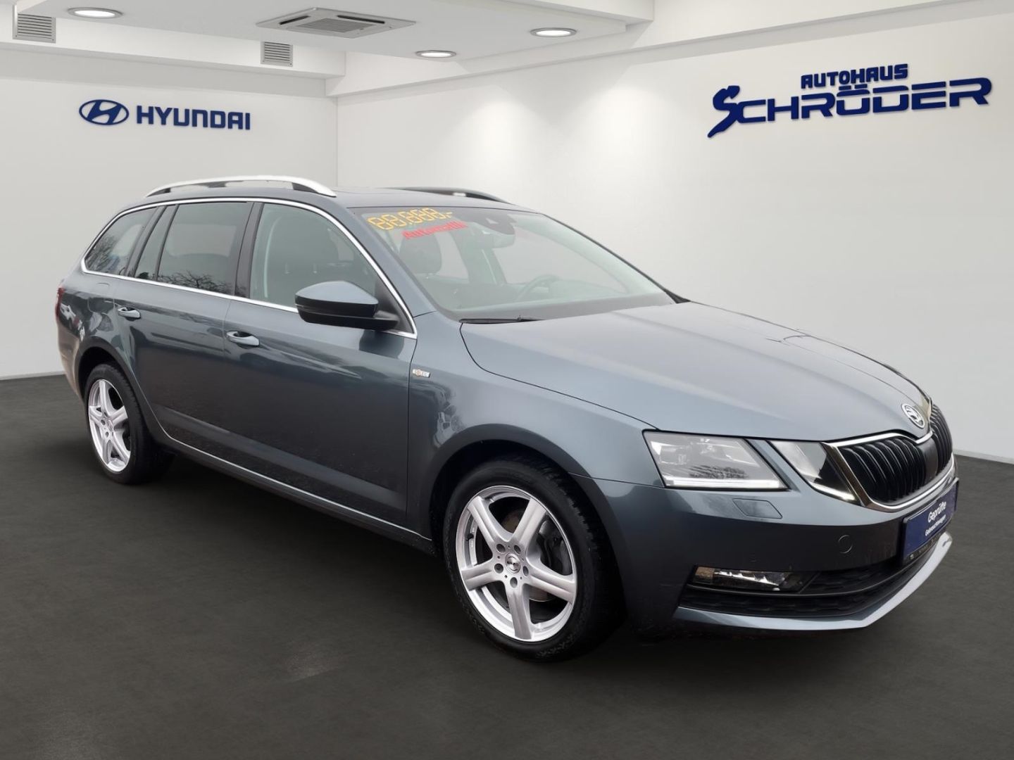 Fahrzeugabbildung SKODA Octavia 1.5 Combi Soleil Standheizung Panorama
