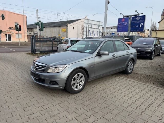 Mercedes-Benz C 180 CGI BlueEfficiency Autom.PDC*