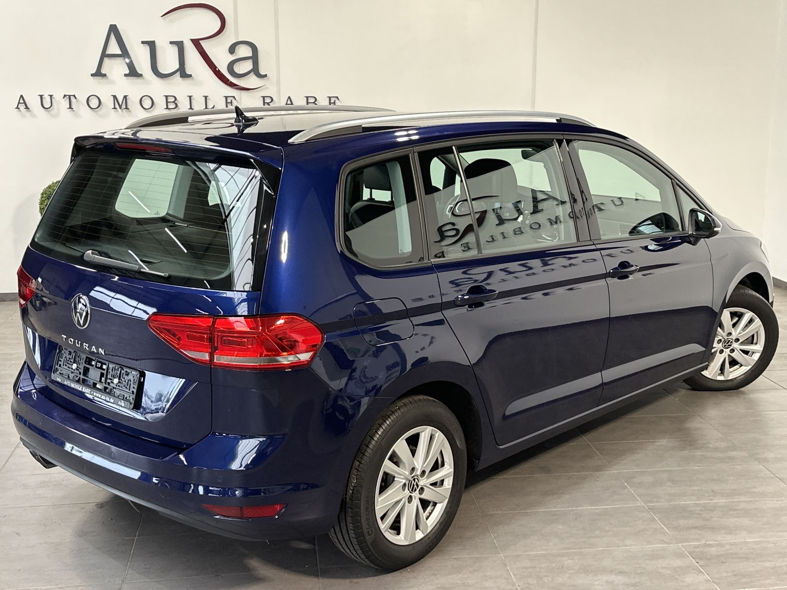 Fahrzeugabbildung Volkswagen Touran 2.0 TDI DSG CL NAV+ACC+DIGDISPLAY+KAM+1HD
