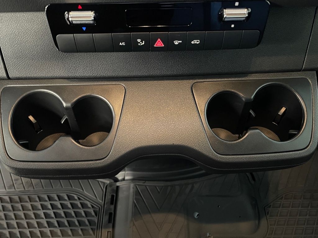 Fahrzeugabbildung Mercedes-Benz Sprinter 315 Kasten PRO L3H2 LED AHK Lenkradhzg