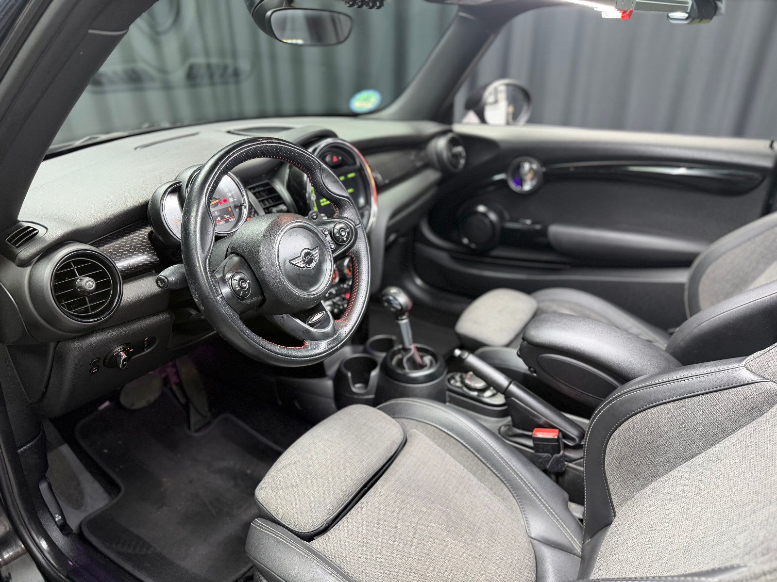 Fahrzeugabbildung MINI MINI Cooper S |1.HAND|AUTOMATIK|PANO