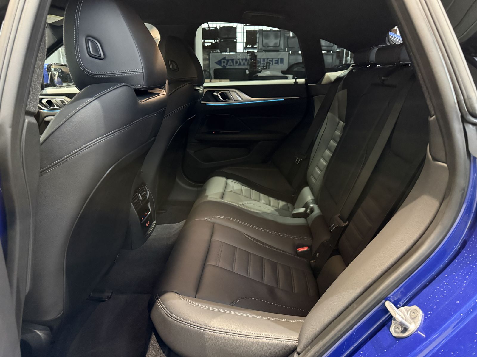 Fahrzeugabbildung BMW i4 xDrive40 Gran Coupé, M Sportpaket, HK HiFi AH