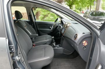 Fahrzeugabbildung Dacia Sandero II Stepway Celebration