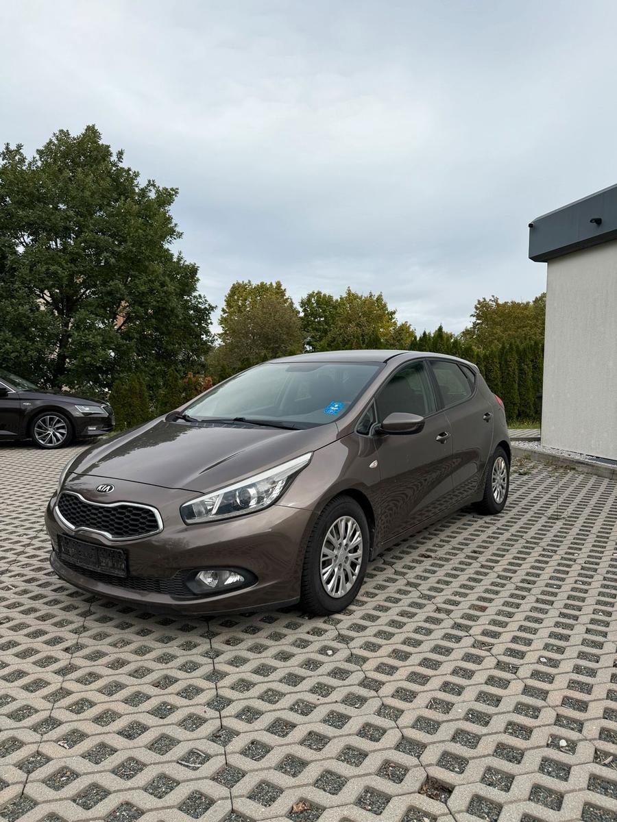 Kia Andere