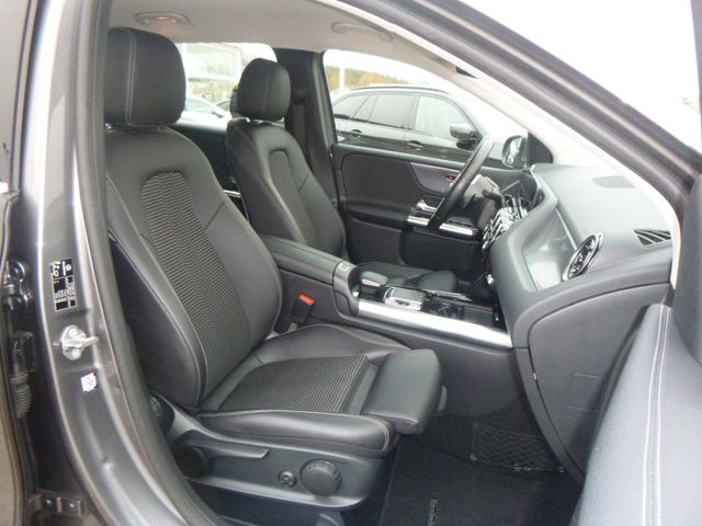 Fahrzeugabbildung Mercedes-Benz B 180 >AUT/AHK/NAV/KAM/PDC/LED<