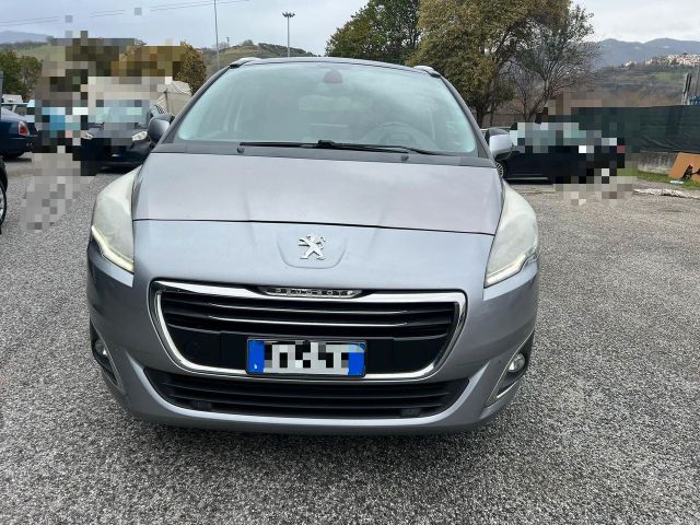 Peugeot 5008 120cv **7 POSTI** unico proprietari