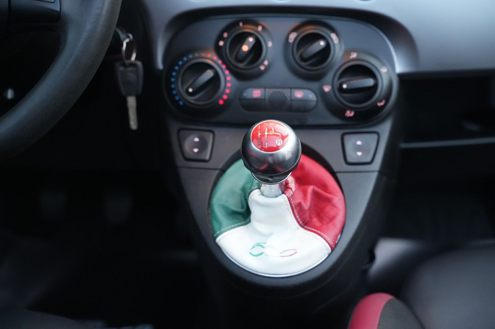 Fahrzeugabbildung Fiat 500C S *Sound-System Interscope*Bluetooth*Italia