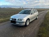 BMW E46 320i Facelift - BMW 320 aus 2001: Kombi