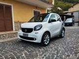 Smart ForTwo 1.0 Yuongster 71cv benzina!!! - Smart ForTwo mit 5 Türen