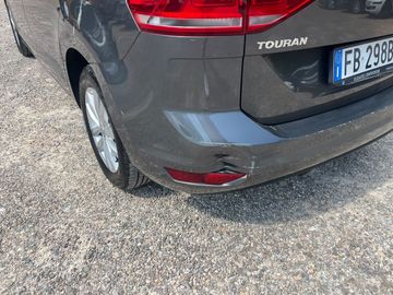 Volkswagen Touran - 12