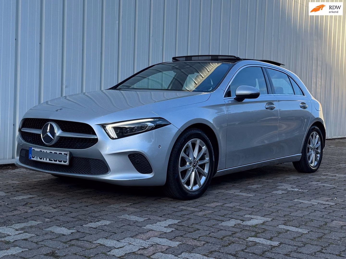 Mercedes-Benz A 180