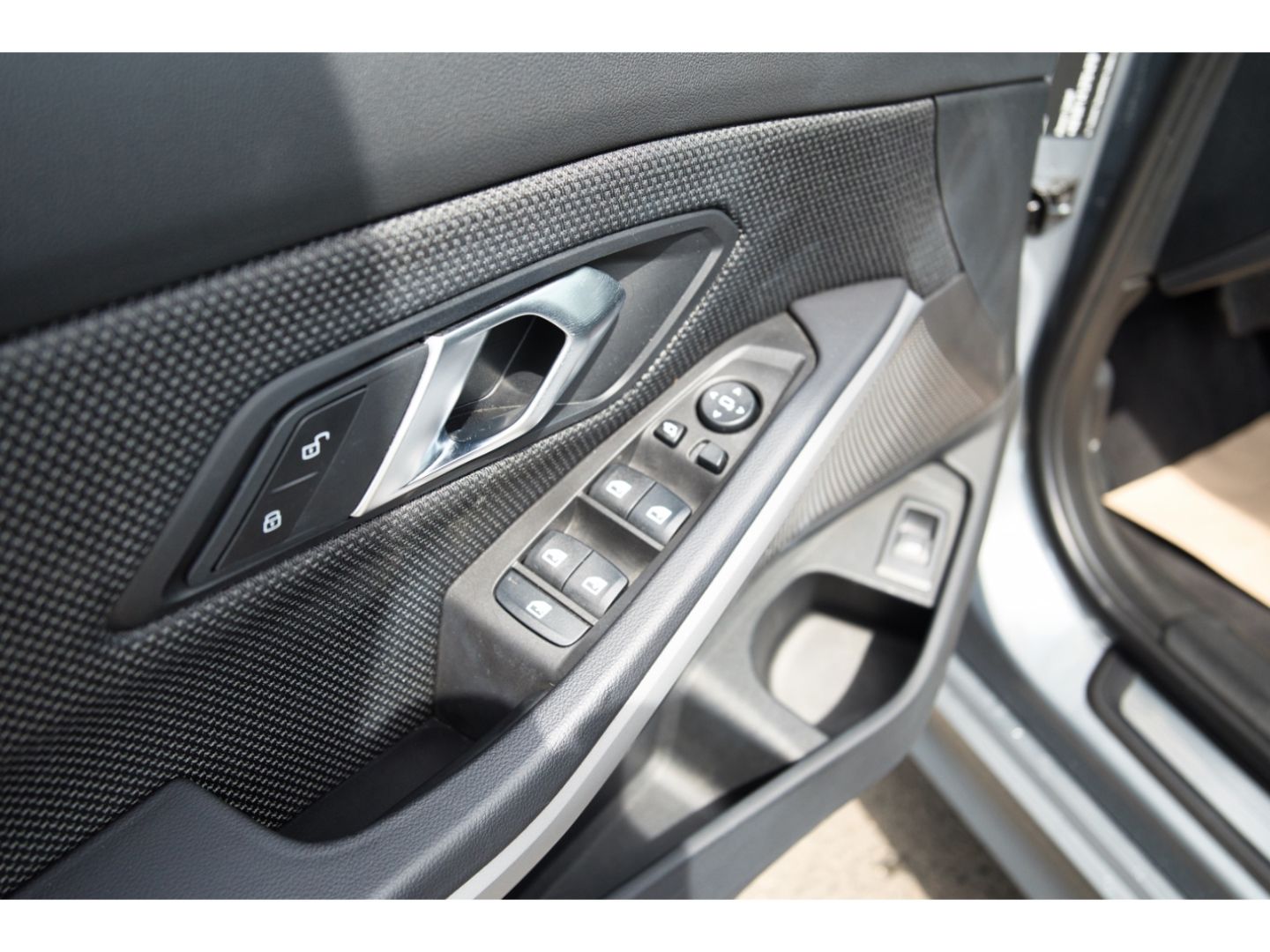 BMW 318 d Touring Navi LED ACC SHz DAB Apple CP foto 16