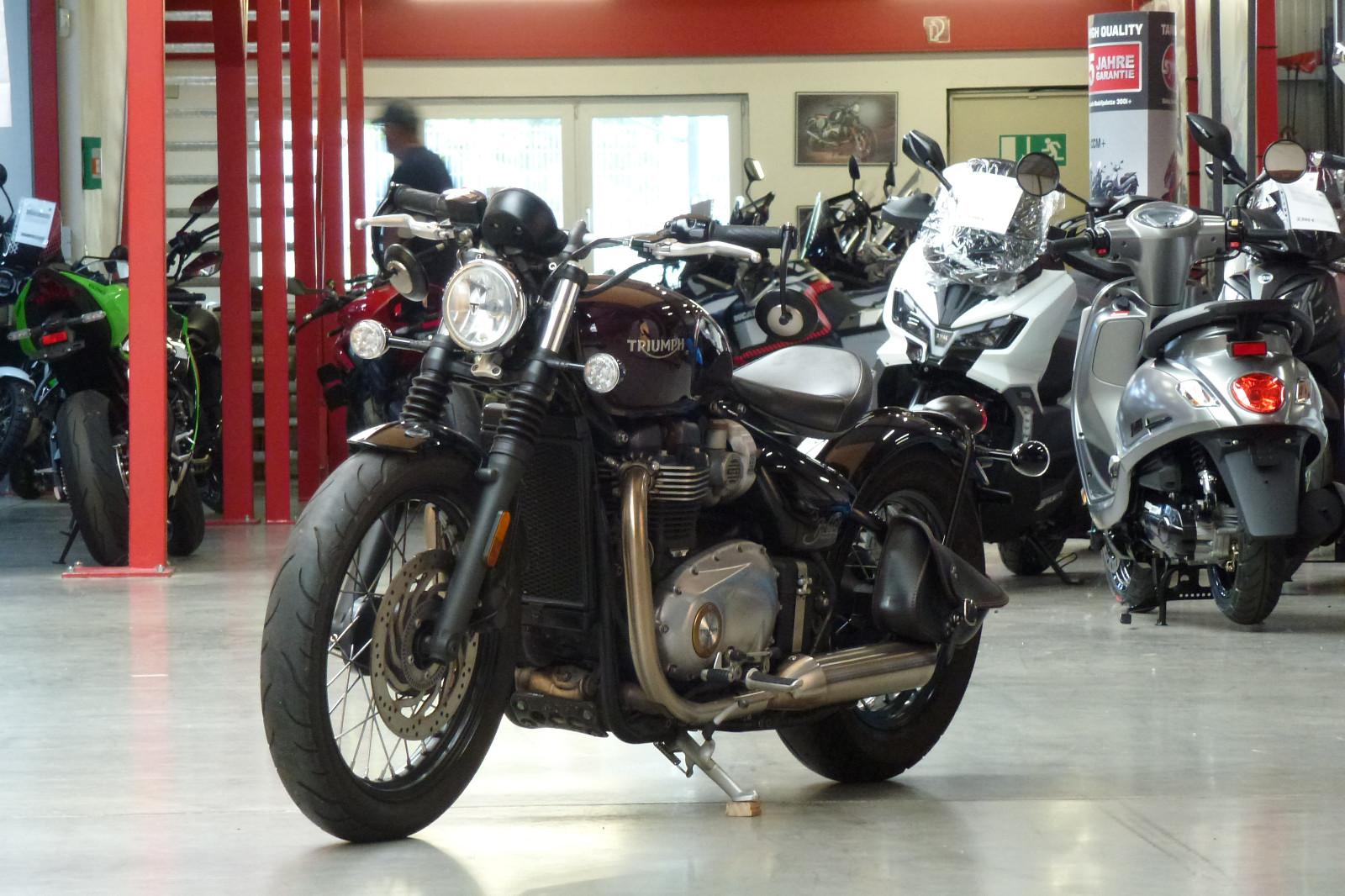 Triumph Bonneville Bobber